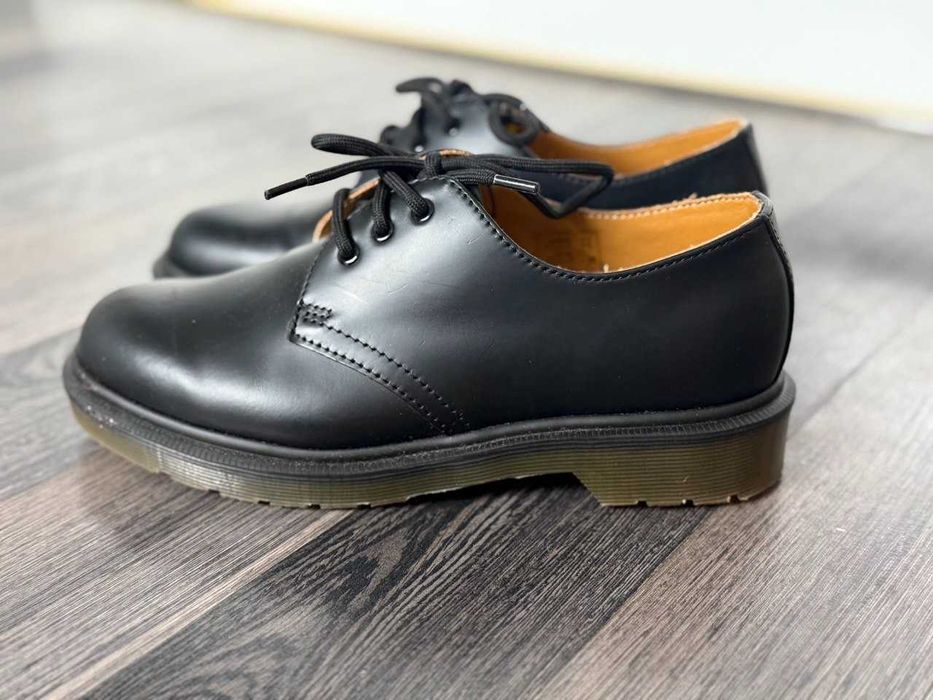 Класически Обувки Dr. Martens AirWair - 37 размер