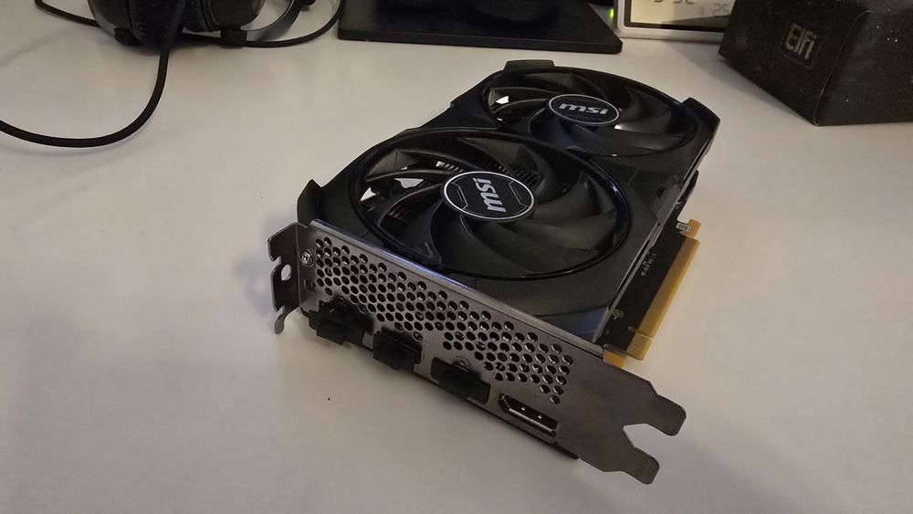 Vand placa video RTX 4060