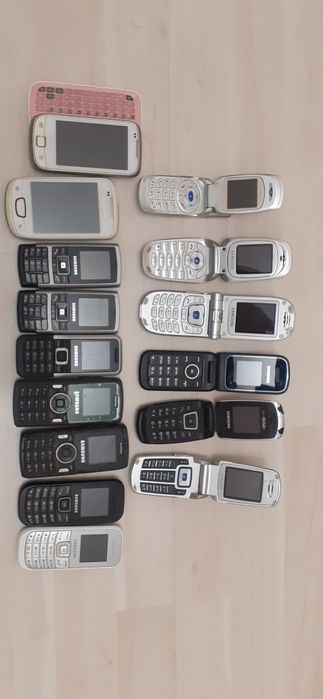 Telefoane cu taste Samsung