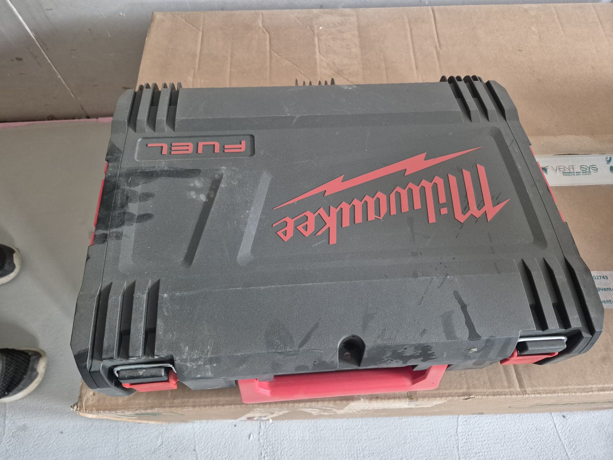 Set Masina de insurubat cu impact Milwaukee M18 FIW2 noi