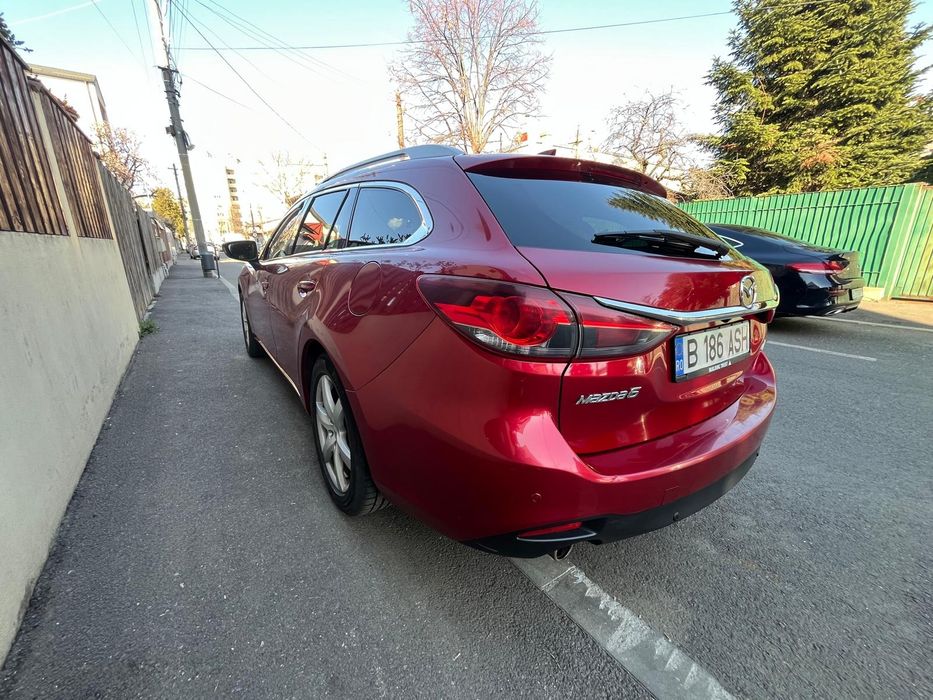 Mazda 6 Revolution Top – Full piele, BOSE, Soul Red 150 cp