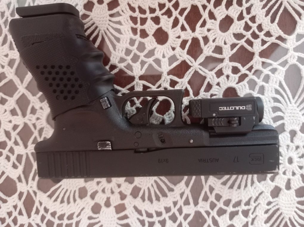 Airsoft CO2 2,3J с откат FAKEGUN