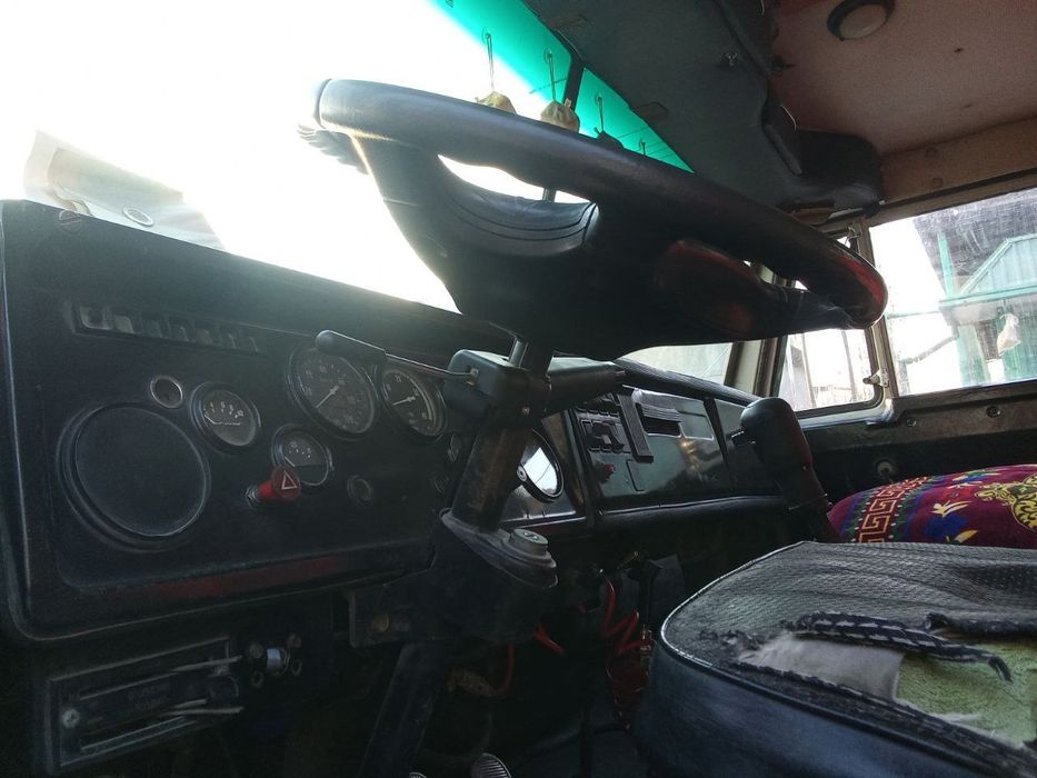 Kamaz sotiladi narxi 8.500 kelishadigan joyi bor