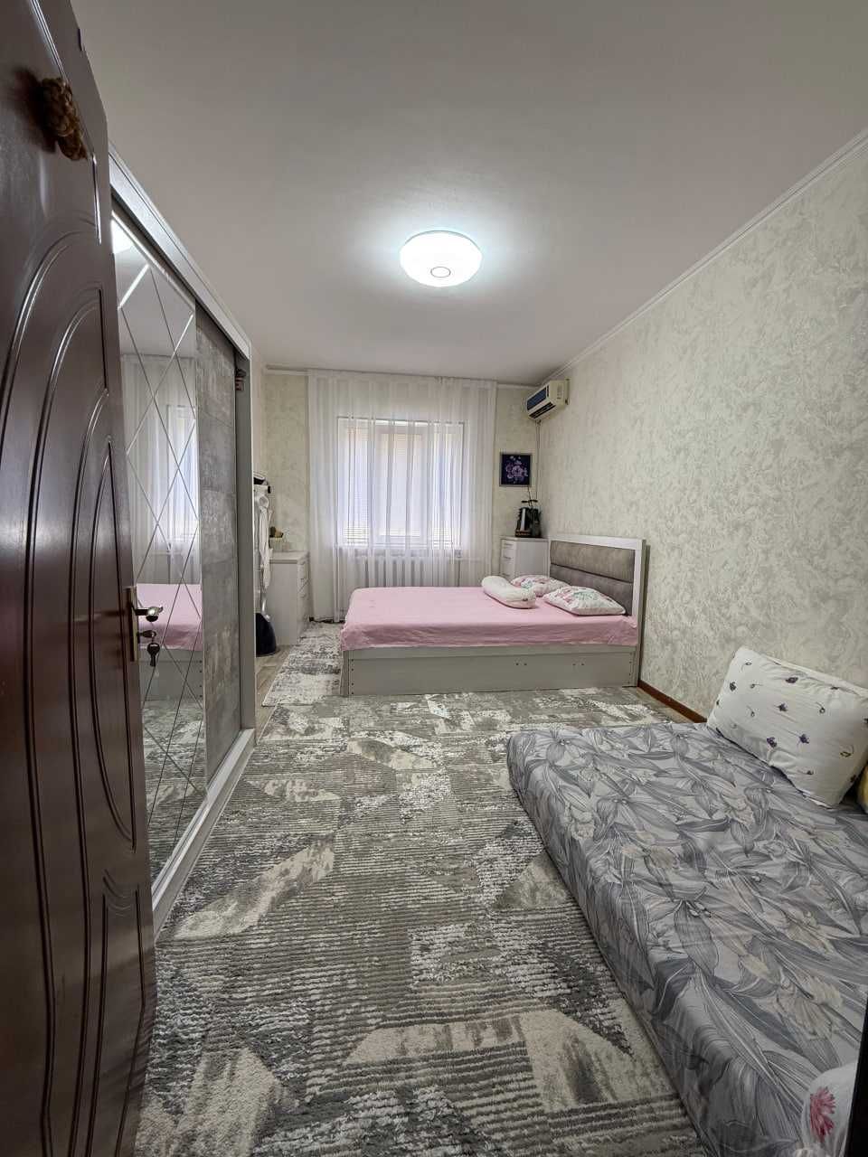 СРОЧНО !! Продается квартира в Яшнабаде 3/4/4 ( 68 кв/м ) Авиасозлар 1