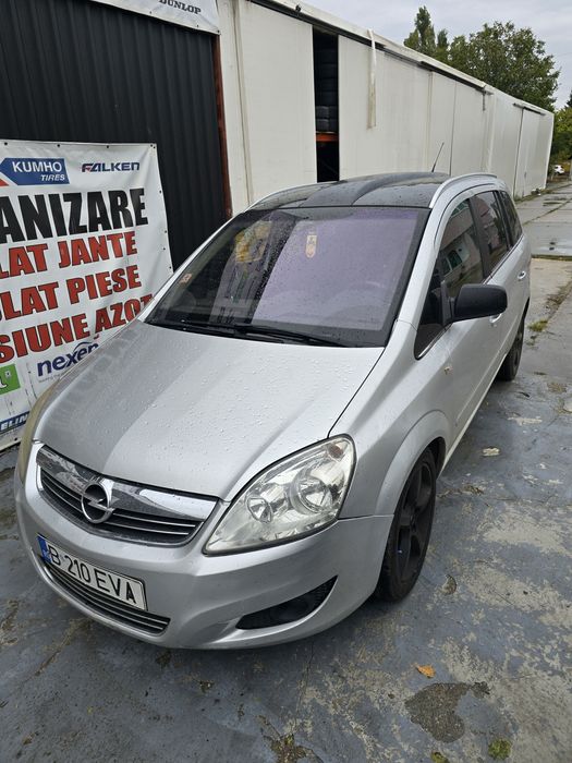 Opel zafira b 2010