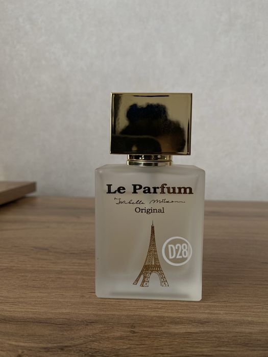 Дамски парфюми.