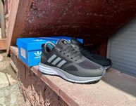 Adidas спортивные мужские кроссовки (1599)