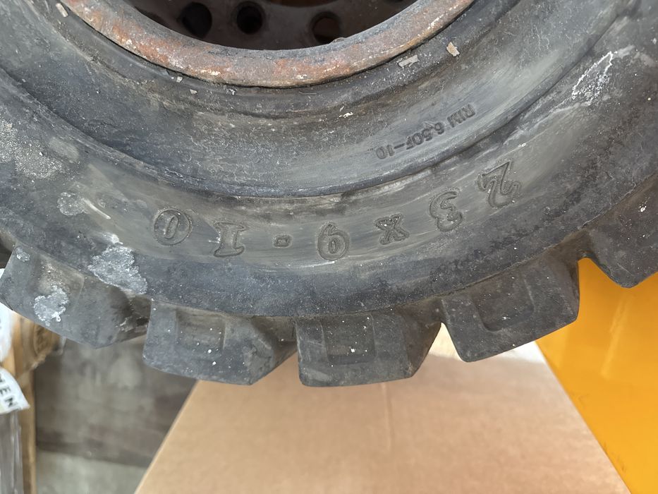 Гуми с джанти за мотокар 3.5 t STILL R60/25-30