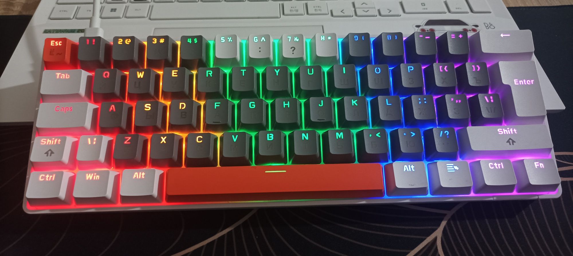 Продаю механическую клавиатуру Ziyoulang T60 RGB — почти новая!