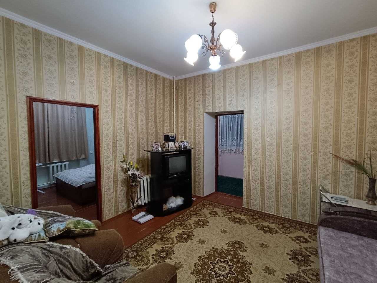 Фаргана йули 2/4/4 кирпич 52м²