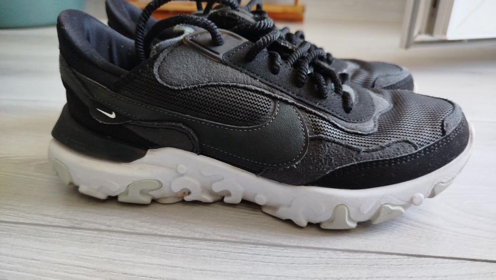 Дамски обувки/маратонки Nike