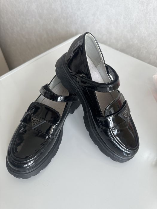 Туфли лоферы детские 33размер