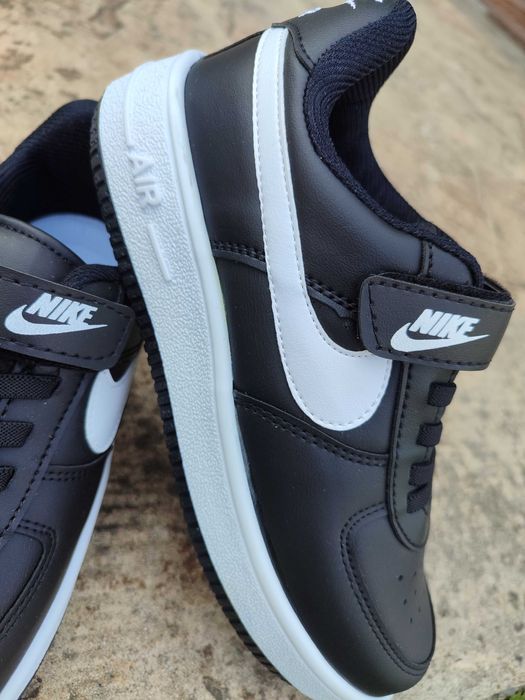 Детски светещи маратонки NIKE 26-36 номер