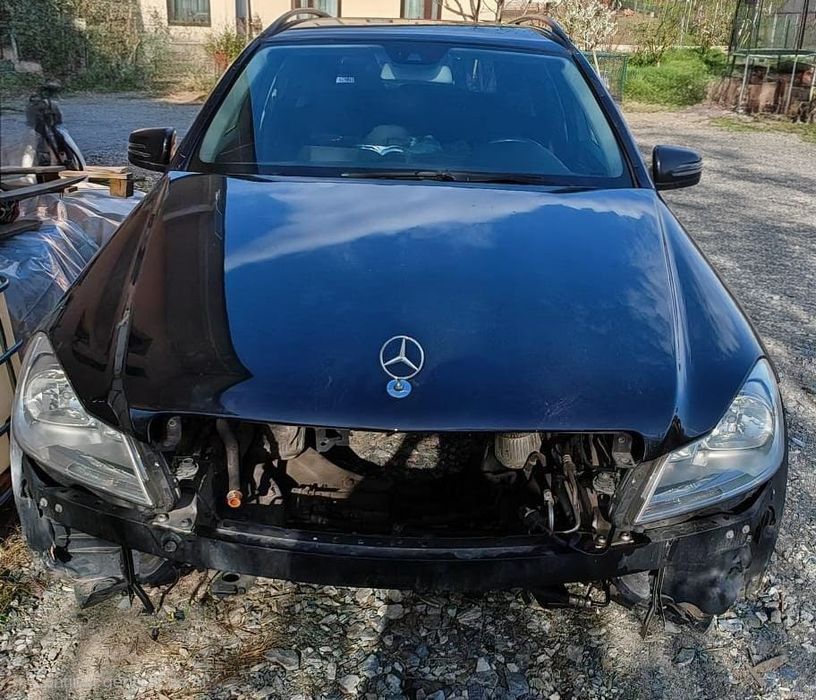 Mercedes C Class W204 Euro 5 2013 Face-lift pentru piese (motor defect