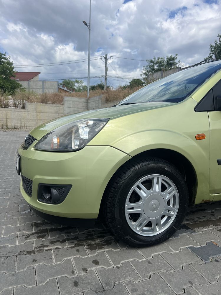 Vand Ford Fiesta