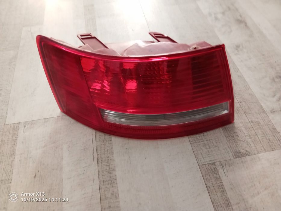 Ляв стоп Audi 6 седан
