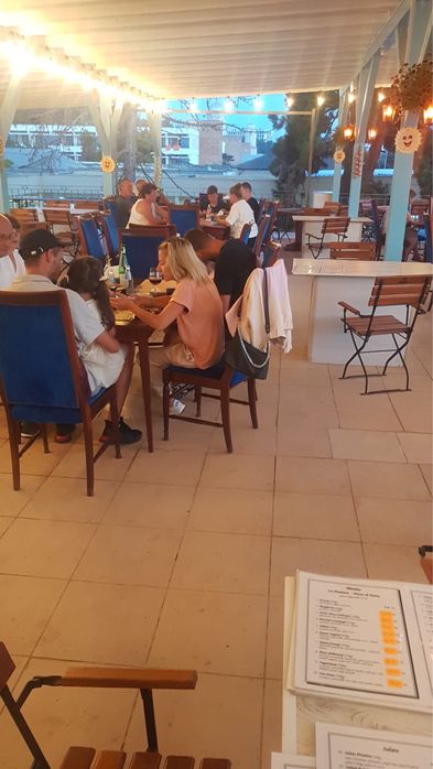 Mese si scaune restaurant