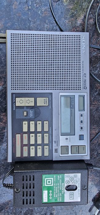 Radio sony icf 7600d in stare f buna