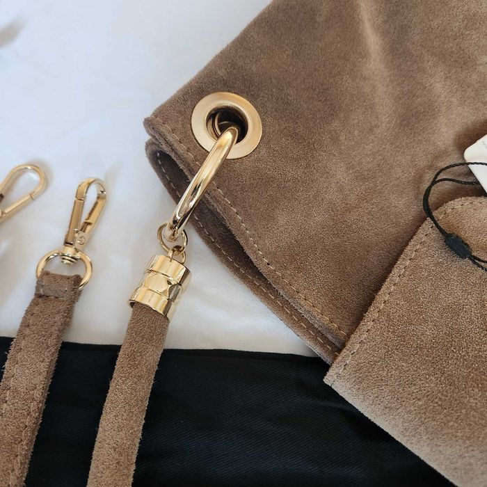 Голяма кожена чанта торба естествен велур кафява camel ресни дръжки