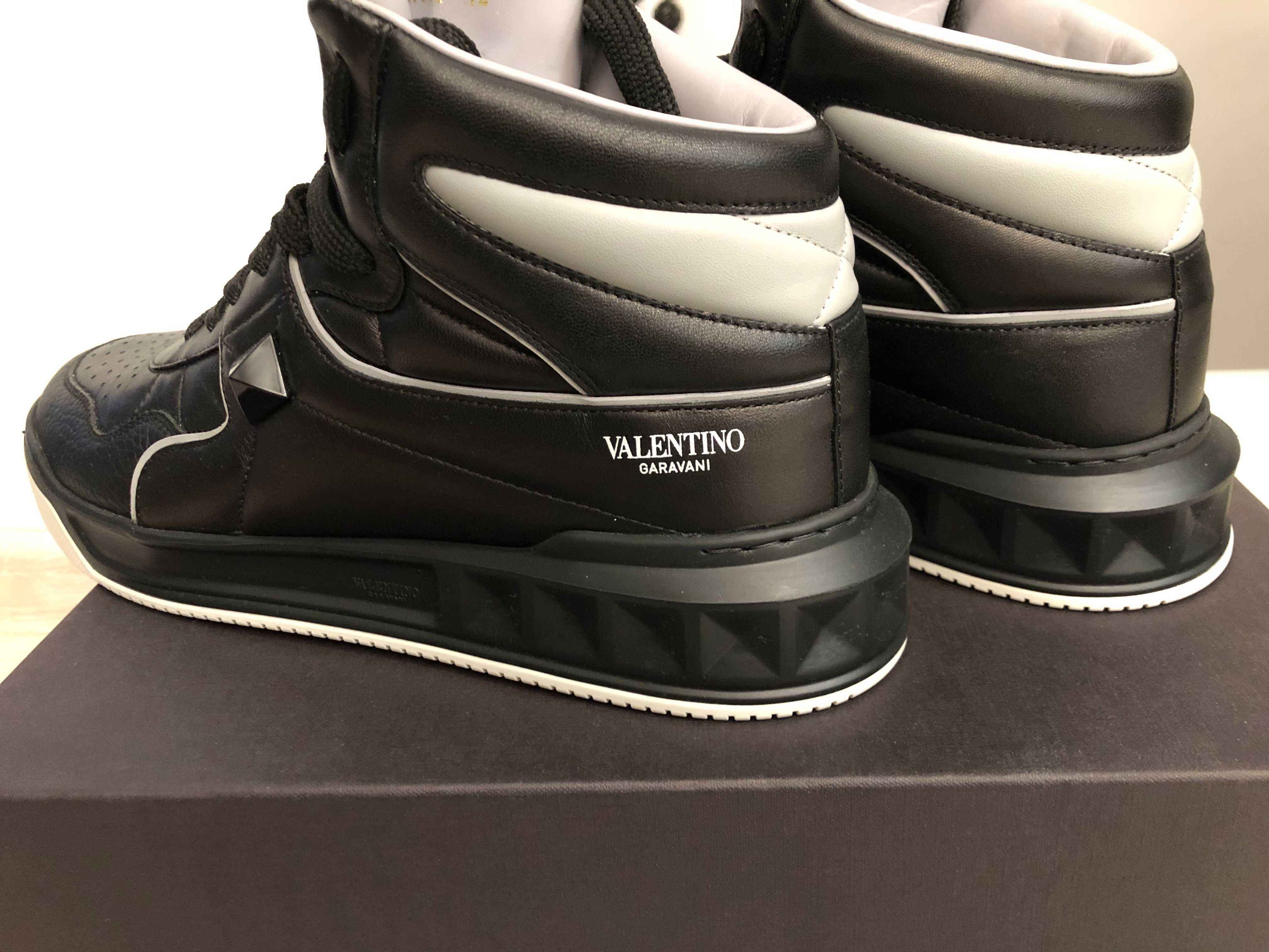 Valentino Garavani ghete 42, originali, full box, retail 790 euro