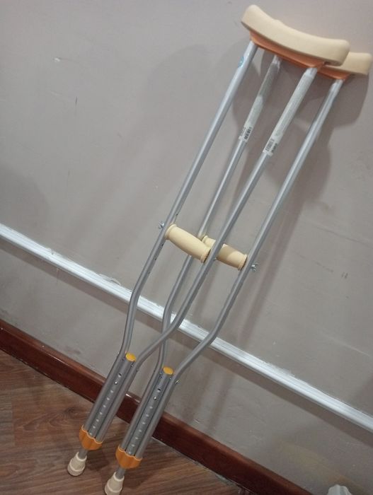 Продам Костыли новые