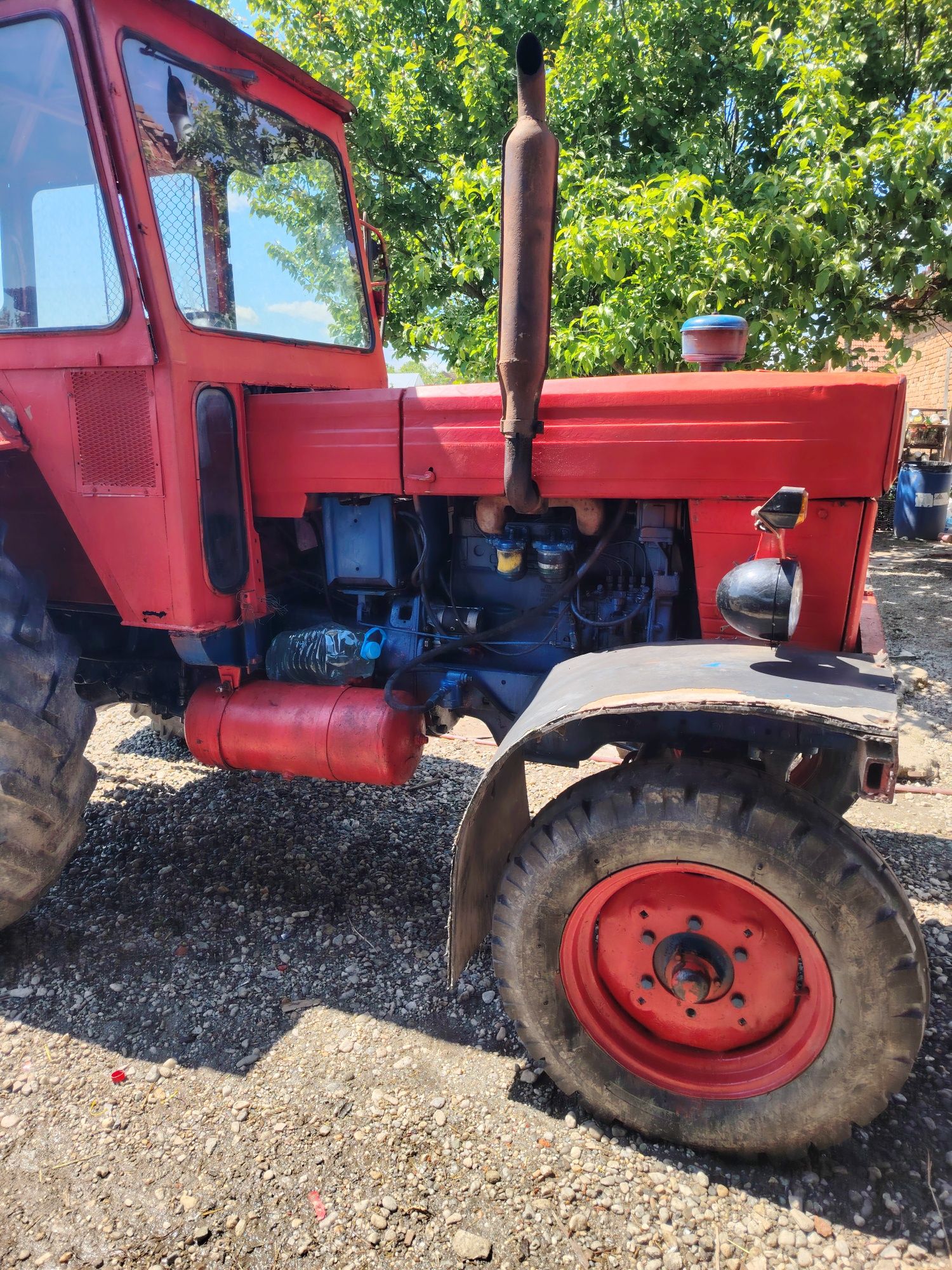 Tractor UTB 650.