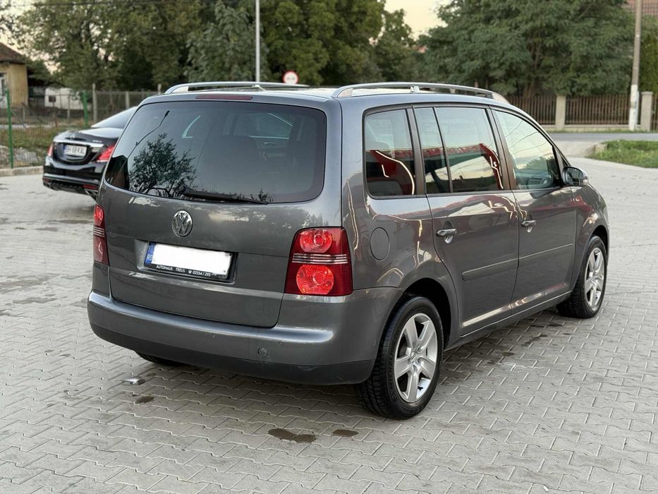 Volkswagen touran 2,0tdi cutie automata