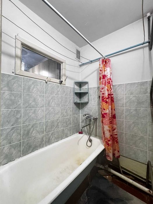 Продам 1 комн квартиру ЦЕНТР города 4 мкр 2 этаж