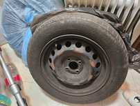 2 roți complete Goodyear 185/65 R15 cu jante tablă – stare bună!