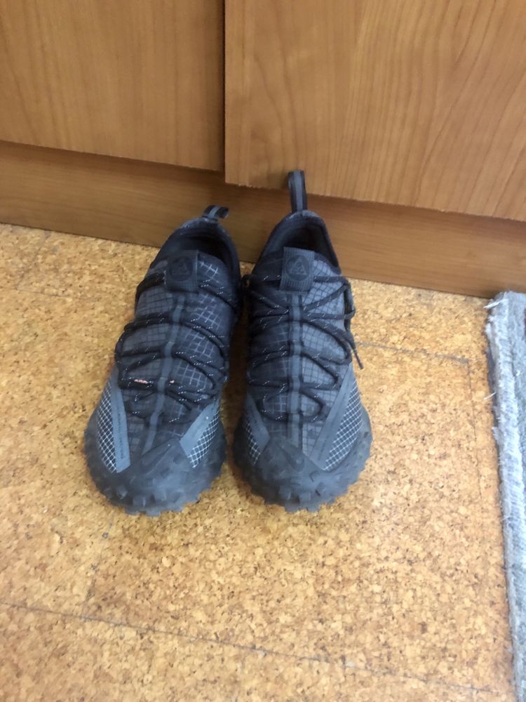 Маротнки nike ACG Mountain Flay Low