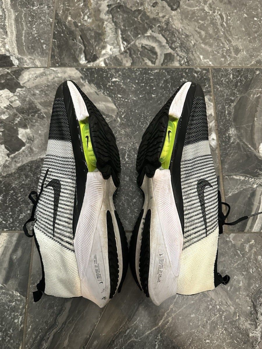 Nike AIR ZOOM Tempo Next%