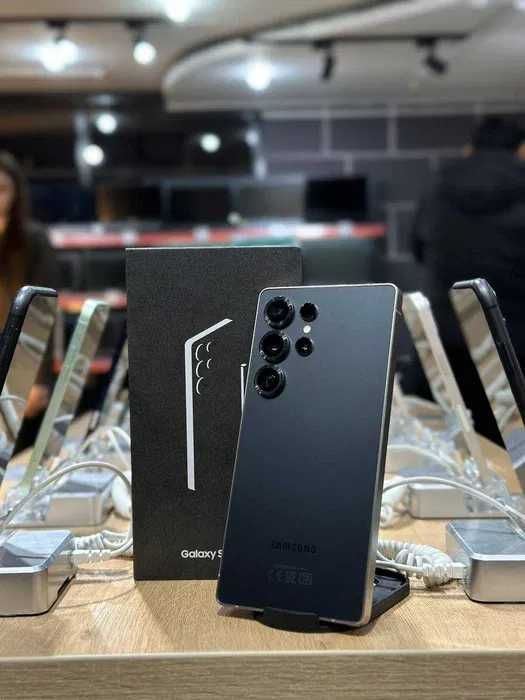 Телефон Samsung Galaxy S25 Ultra 512GB c гарантией