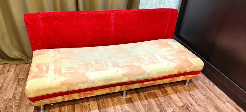 Продам диван,тахта