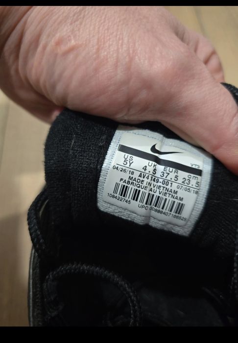 Adidasi nike 37.5 impecabili model nou