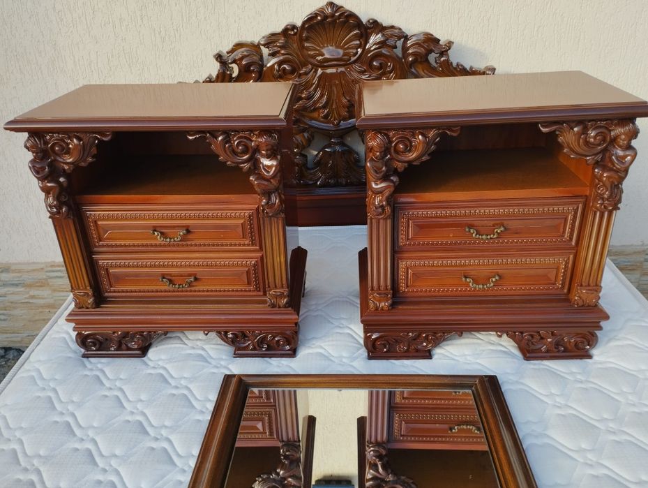 Pat din lemn masiv cu noptiere