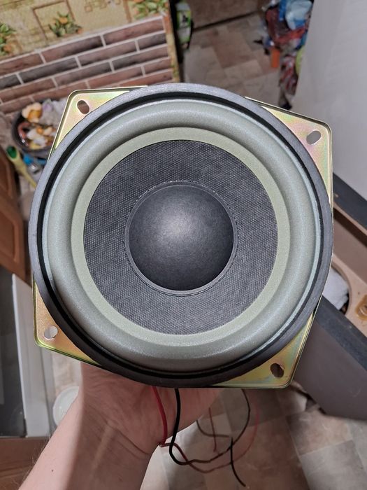 Продам  сабвуфер