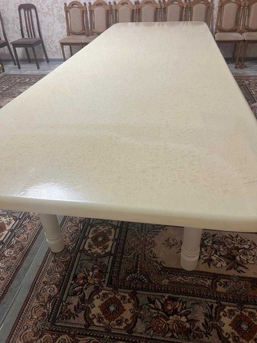 Стол для гостиной