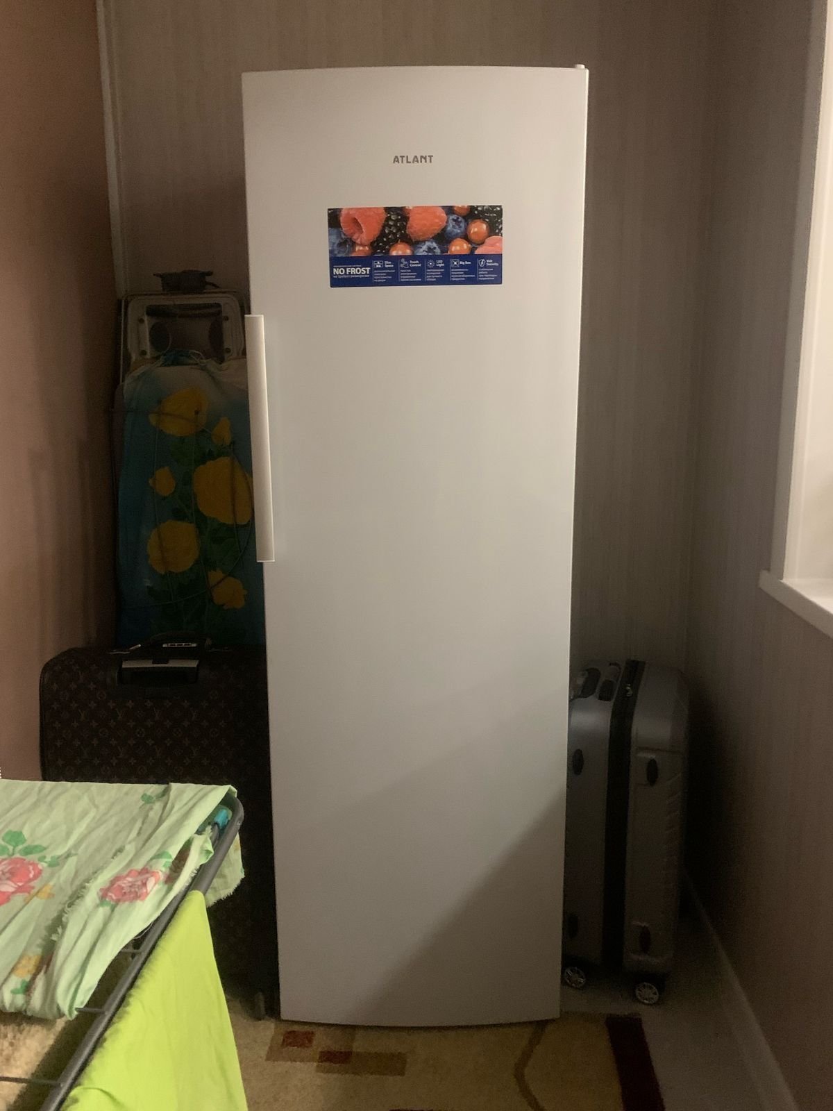 Продам морозильную камеру