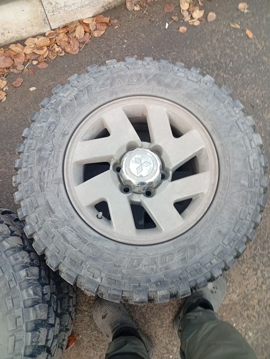 Резина на дисках на паджеро монтеро