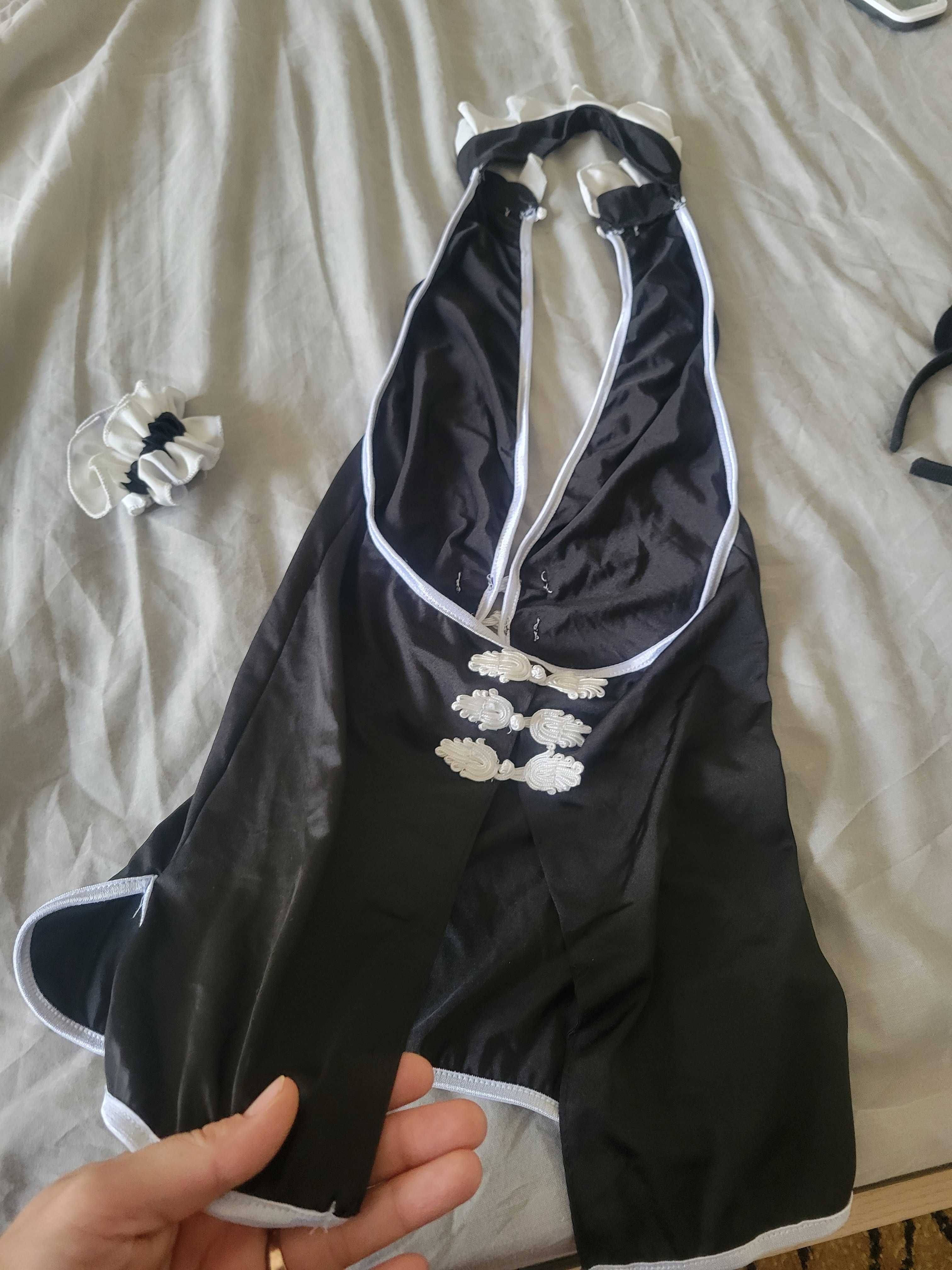 Black lingere pinuar