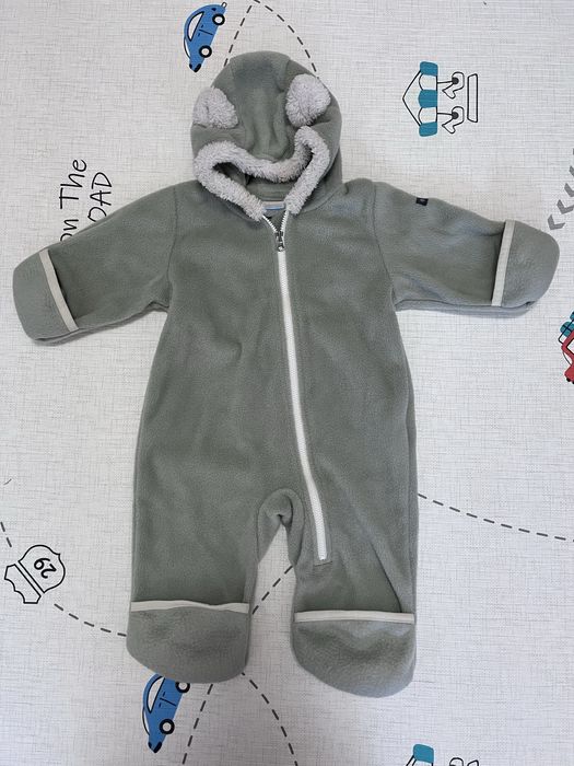 Haine sezon rece- Salopetă/costum tip polar, mărime mică
