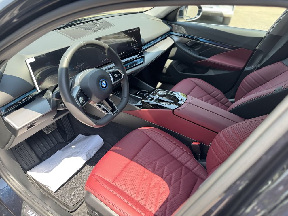 BMW I5 40L.
