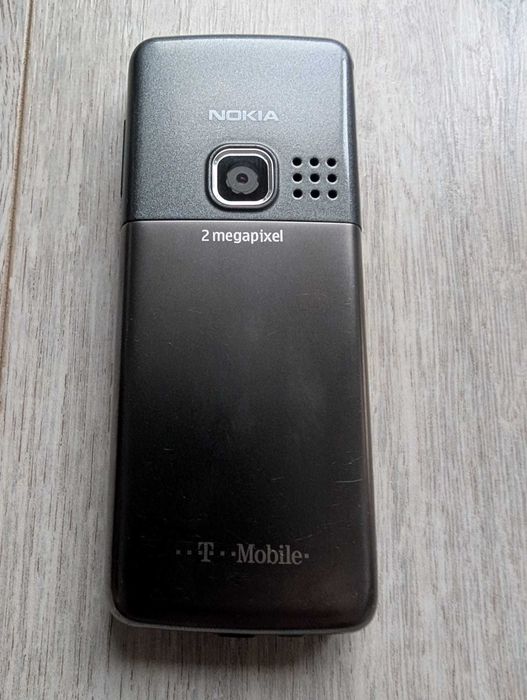 Telefon Nokia 6300i cu Wi-Fi