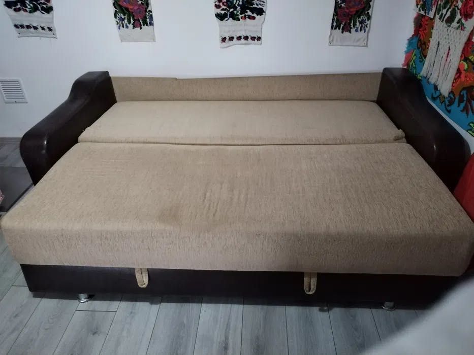 Canapea extensibila în stare excelentă