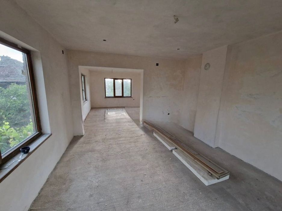 Двуетажна къща в кв. Марийно Димитровград