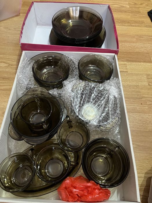 Набор новой посуды