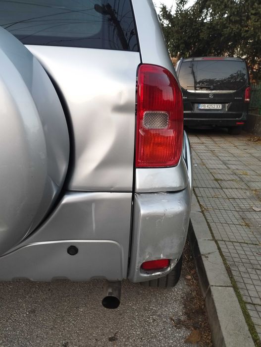 Продавам Тoyota Rav 4