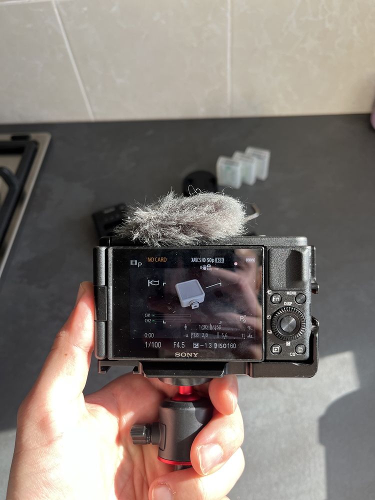 Sony ZV-1 - Vlog Set - Garantie Sony 2 Ani