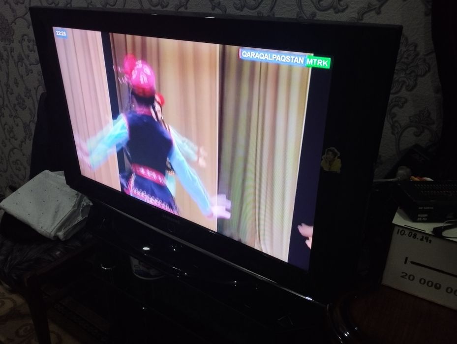 Телевизор в хорошем состояний