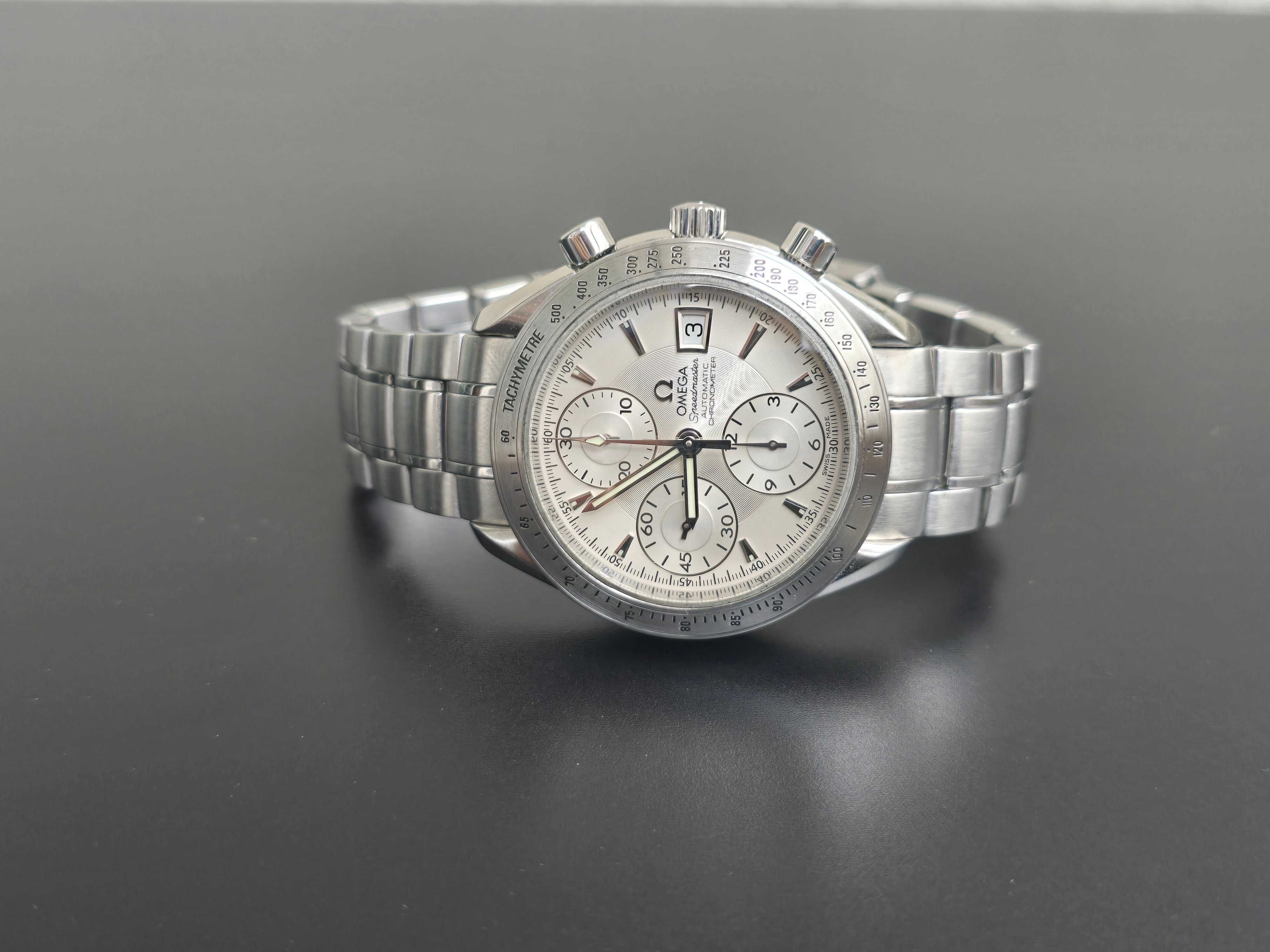Omega Speedmaster Date 3211.30